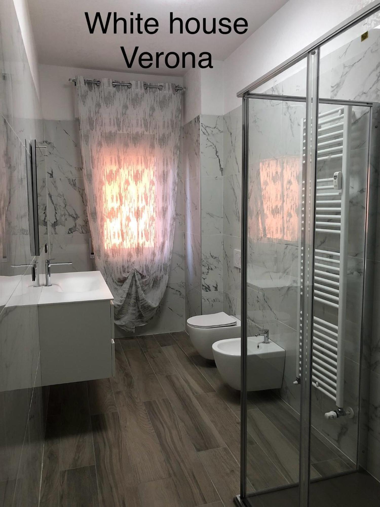 White House Apartment Verona Bagian luar foto